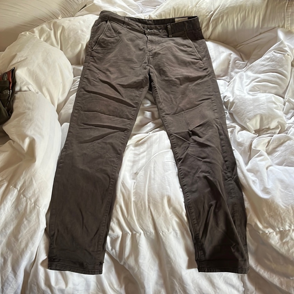 Rag & Bone Chinos Size 32 x 32